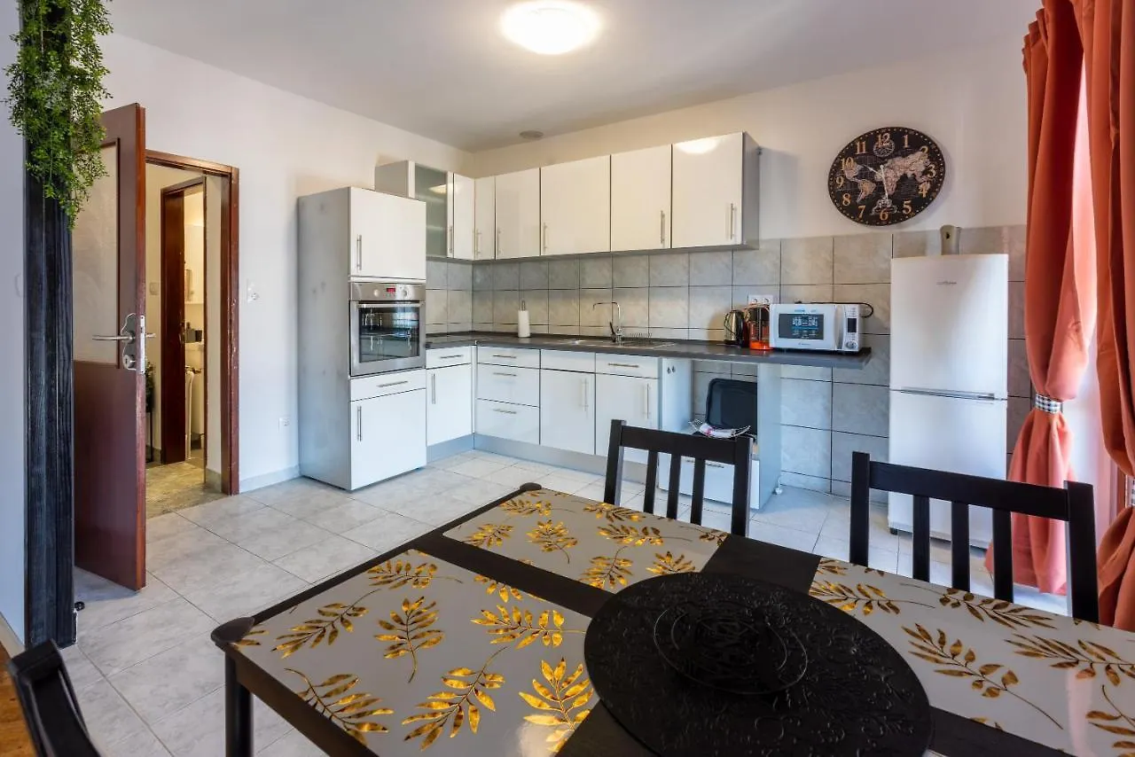 Apartments Opacak Selce